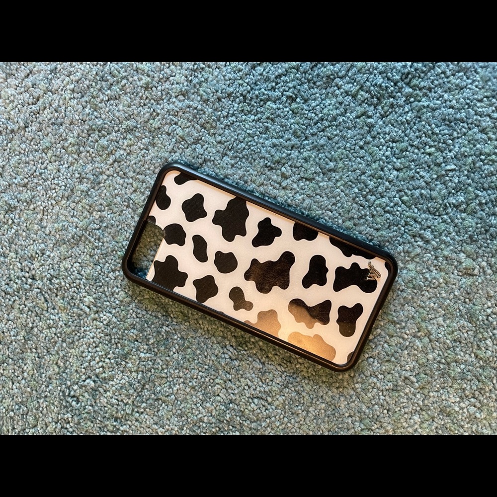 “MooMoo” WildFlower IPhone 8+ phone case